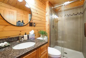 Perfect Family Cabin - 5 Acres. 2 miles to trails - Image 4