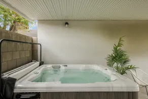 Luxury Hangout | Private Spa + Game Room + Arcade - Image 2