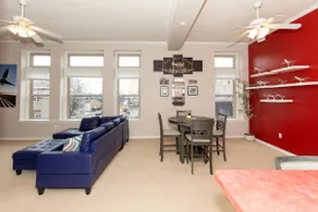 Spacious condo just minutes to the sports complex, ferry launch & Cedar Point! - Image 3