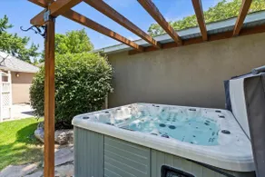 ⛰🌺 Luksus Salt Lake Estate m / Privat Hot Tub og opvarmede etager - Image 3