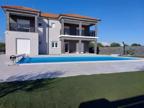 Villa Ela with heated pool - Image 4