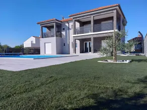 Villa Ela with heated pool - Image 5