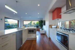 Green House - Image 4