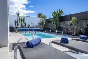 Villa mit Grill, Terrasse und privatem Pool | Bergblick - Image 3
