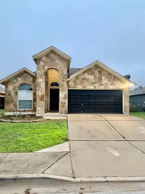 Perfect Retreat: Central Location w/ Serene Vibes. - Image 2