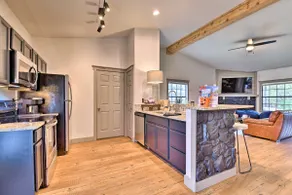 Graford Cabin w/ Rooftop Deck & Lake Views! - Image 4