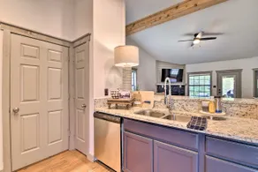 Graford Cabin w/ Rooftop Deck & Lake Views! - Image 5