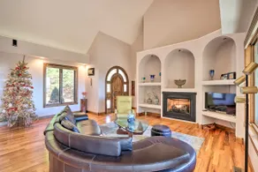 Expansive Murphy Retreat w/ Mountain Views! - Image 4