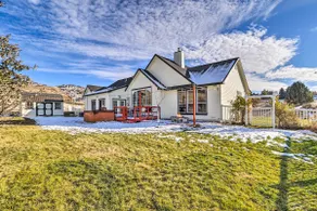 Alluring Home w/ Fire Pit < 1/2 Mi to OIT! - Image 2