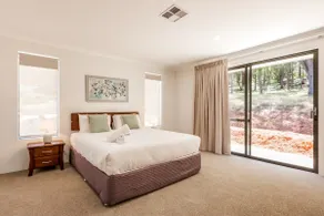 Wildgreen Villa Lakeside Hideaway in Winery Estate - Image 3