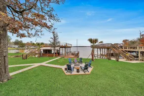 No Wake Zone: Lake Livingston Water Front Retreat - Image 2