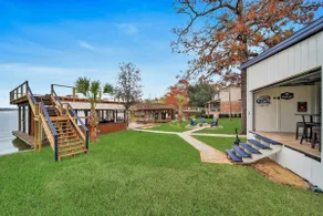 No Wake Zone: Lake Livingston Water Front Retreat - Image 3