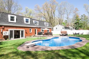 Large 5br Saratoga Home, within a mile of track. - Image 5