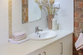 Pelican Waters - Apartment 7 - Image 3