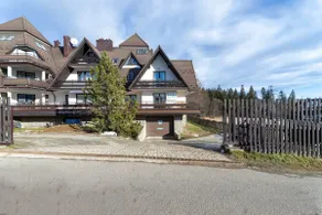 Apartment with Terrace | Mountain View, Close to Trails - Image 5