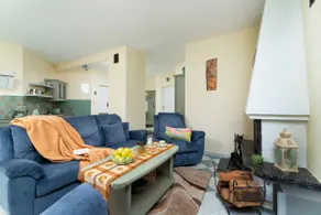 Apartment with Terrace | Mountain View, Close to Trails - Image 2