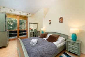 Apartment with Terrace | Mountain View, Close to Trails - Image 3