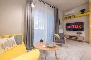 Affordable Luxury with parking 300Mbps wifi - Image 4
