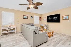 Walk to the pier and all attractions! Mermaid Manor - Image 4