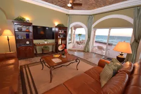 NOUVELLE LISTE Luxueuse maison en bord de mer sur l'eau, jacuzzi privé, grill, foyer - Image 5