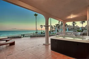 NOUVELLE LISTE Luxueuse maison en bord de mer sur l'eau, jacuzzi privé, grill, foyer - Image 2