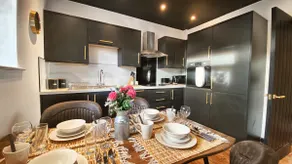 Luxury Two Bedroom Apartment - Image 2
