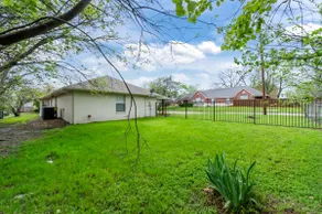 Cozy house near Historic Downtown, highways & more - Image 5