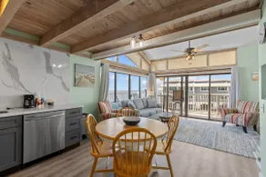 Corner View at Cedar Cove! Gulf View Downtown! - Image 3