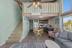 Corner View at Cedar Cove! Gulf View Downtown! - Image 5