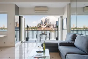 Luxe Opera and Harbour Bridge Views - Best in Syd - Image 2