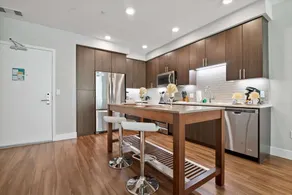 High End 1BR with 5 Star Amenities! - Image 4
