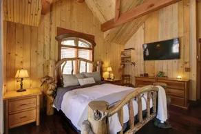 Carriage House on The Stream •Mountain Cabins Utah - Image 4