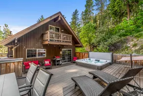 Hot Tub + Mountain Views | 10 min to Leavenworth - Image 4
