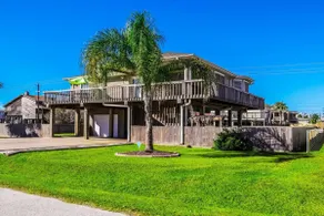 Holiday Home w/ Deck, Fenced Yard, Steps to Beach - Image 2