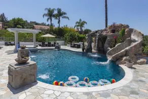 Private Villa: Pool, Slide & Hot Tub - Image 5