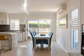 Hawkesnest Balcony House - Image 5