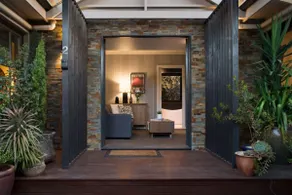 East St 2 - stylish 1 bedroom with deep soak bath - Image 2