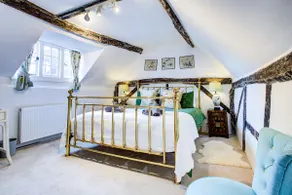 Eglantine Country Cottage - Image 2