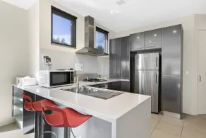 Bell Street Apartments - Image 4