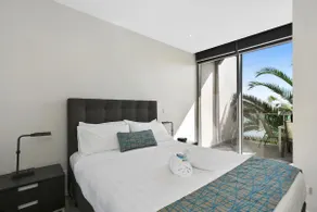 Bell Street Apartments - Image 5