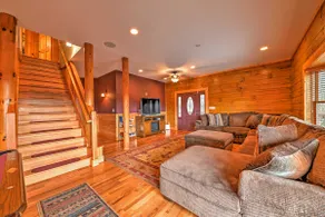 'the Cozy Bear Cabin: Upscale Deck & Mtn Views! - Image 5