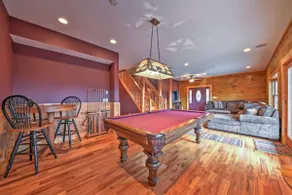 'the Cozy Bear Cabin: Upscale Deck & Mtn Views! - Image 3