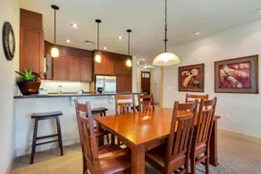 Relaxing condo w/ lanai, hot tub & gym - Image 3