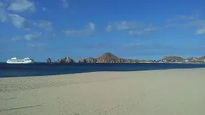 Modern Condo 2BR with Rooftop Pool Ocean Views  10 Min Walk to Medano Beach and Cabo San Lucas Downtown - Image 3