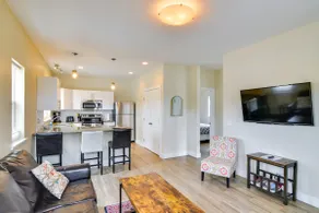 Brand New Downtown BV Condo m / terrasse og Mtn Views - Image 4