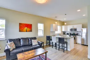Brand New Downtown BV Condo m / terrasse og Mtn Views - Image 5