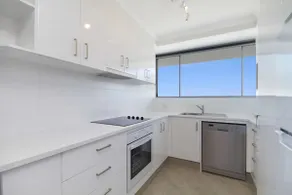 Ocean Plaza 1577 - Coolangatta Beachfront! - Image 4
