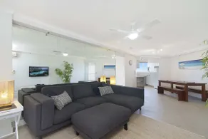 Ocean Plaza 1577 - Coolangatta Beachfront! - Image 3