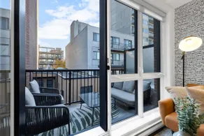 Pristine Parc Avenue Pad W/ Parking - Image 4