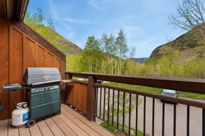 Manns Ranch Home by Vail Butler - Image 4